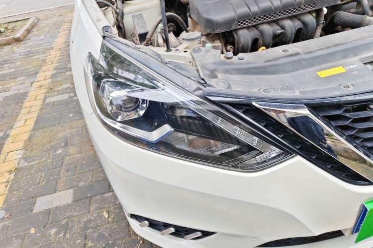 Used Nissan Sylphy 2018 1.6XV CVT Deluxe Edition Right Front Headlight