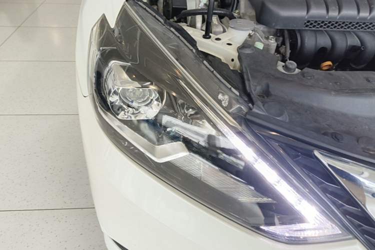 Used Nissan Sylphy 2018 1.6XV CVT Deluxe Edition Right Front Headlight