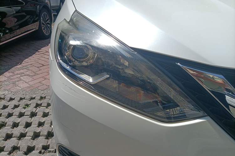 Used Nissan Sylphy 2018 1.6XV CVT Deluxe Edition Right Front Headlight