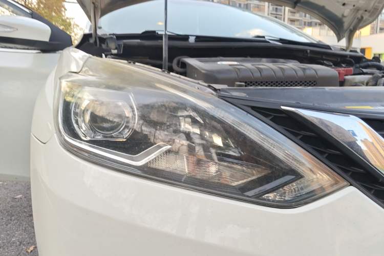 Used Nissan Sylphy 2018 1.6XV CVT Deluxe Edition Right Front Headlight