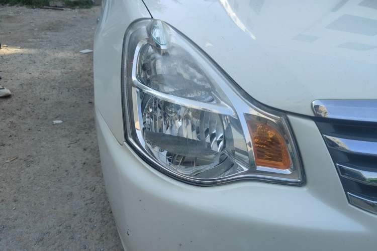 Used Nissan Sylphy 2018 Classic 1.6XE+ Manual Leading Edition Right Front Headlight
