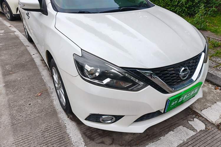 Used Nissan Sylphy 2018 1.6XV CVT Deluxe Edition Right Front Headlight