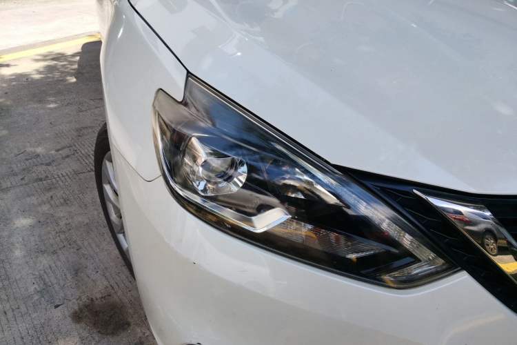 Used Nissan Sylphy 2018 1.6XV CVT Deluxe Edition Right Front Headlight