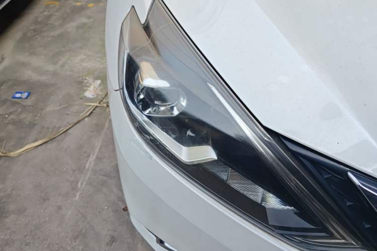 Used Nissan Sylphy 2018 1.6XL Manual Luxury Edition Right Front Headlight
