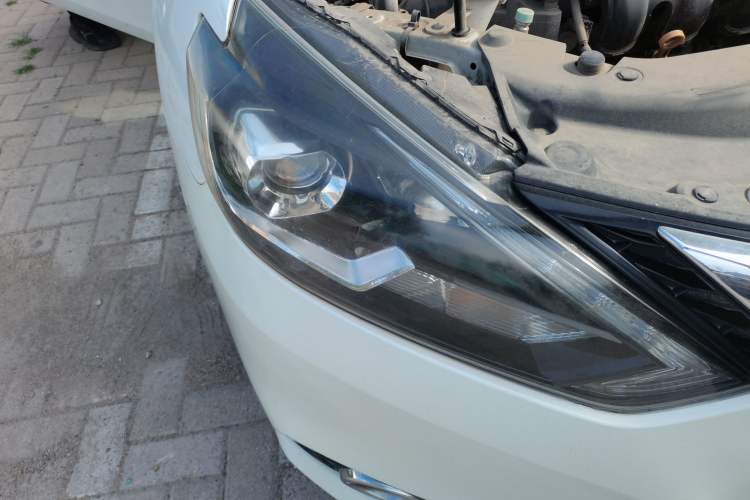 Used Nissan Sylphy 2018 1.6XV CVT Deluxe Edition Right Front Headlight