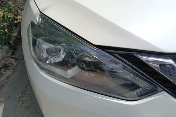 Used Nissan Sylphy 2018 1.6XV CVT Deluxe Edition Right Front Headlight