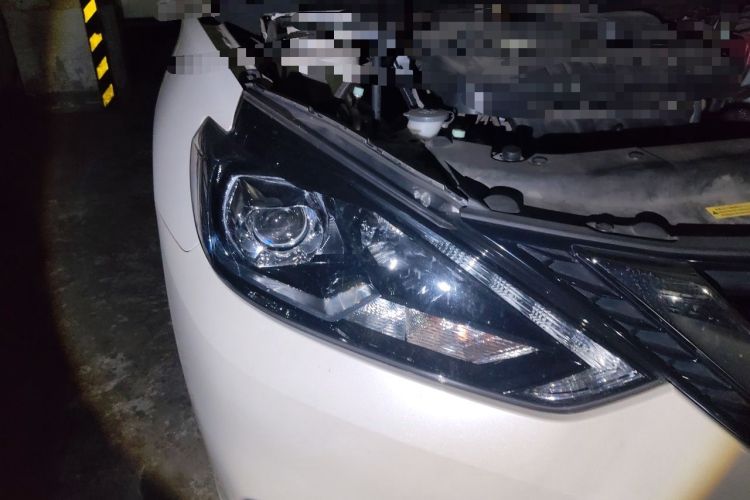 Used Nissan Sylphy 2018 1.6XV CVT Deluxe Edition Right Front Headlight
