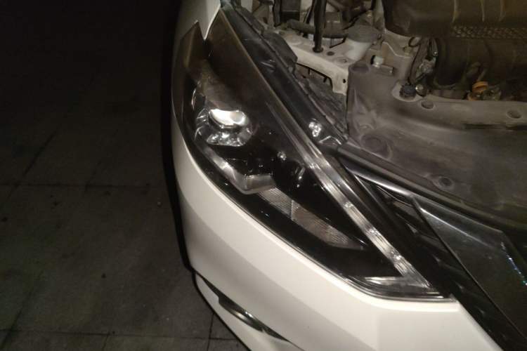 Used Nissan Sylphy 2018 1.6XV CVT Deluxe Edition Right Front Headlight