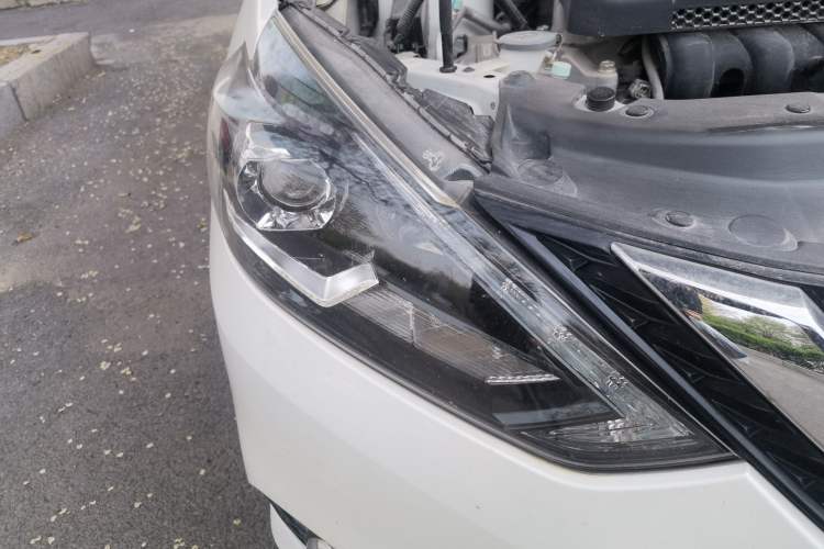 Used Nissan Sylphy 2018 1.6XV CVT Deluxe Edition Right Front Headlight