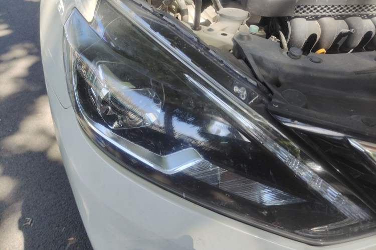 Used Nissan Sylphy 2018 1.6XV CVT Deluxe Edition Right Front Headlight