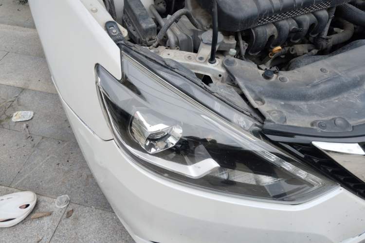 Used Nissan Sylphy 2018 1.6XV CVT Deluxe Edition Right Front Headlight