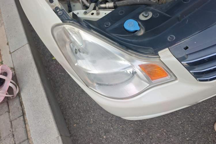Used Nissan Sylphy 2018 Classic 1.6XE+ Manual Leading Edition Right Front Headlight