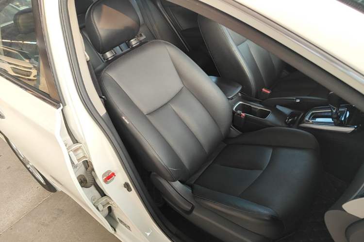 Used Nissan Sylphy 2018 1.6XV CVT Deluxe Edition Right Front Seat
