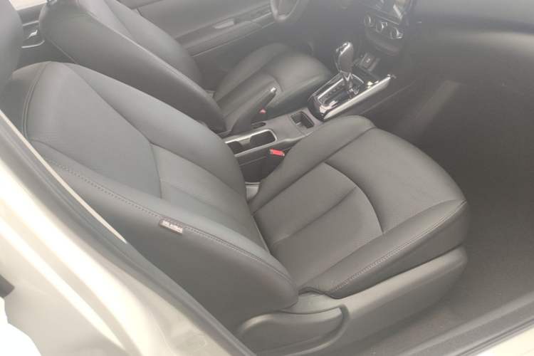 Used Nissan Sylphy 2018 1.6XV CVT Deluxe Edition Right Front Seat