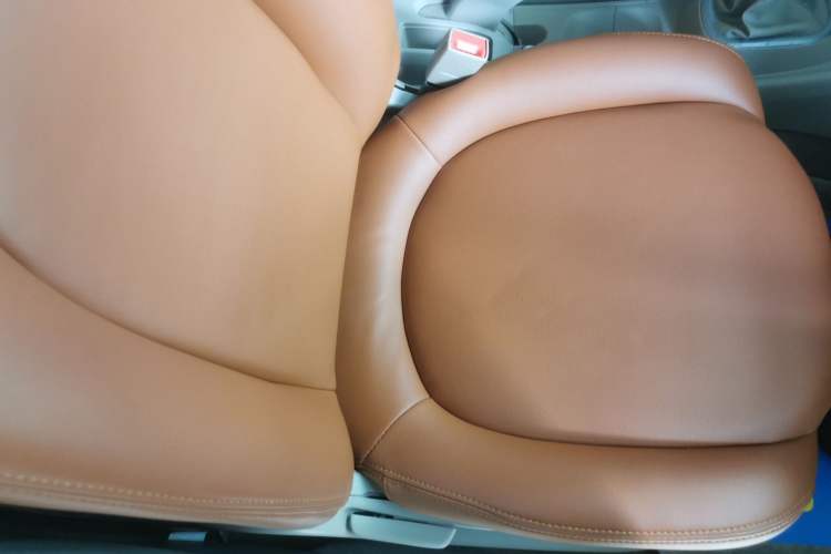 Used Nissan Sylphy 2018 Classic 1.6XE+ Manual Leading Edition Right Front Seat