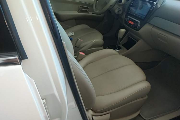 Used Nissan Sylphy 2018 Classic 1.6XE+ CVT Luxury Edition Right Front Seat