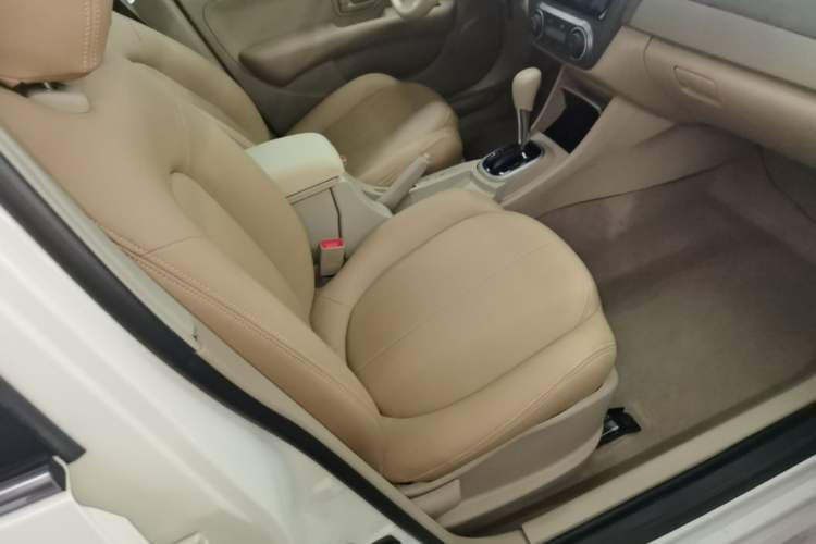 Used Nissan Sylphy 2018 Classic 1.6XE CVT Comfort Edition Right Front Seat