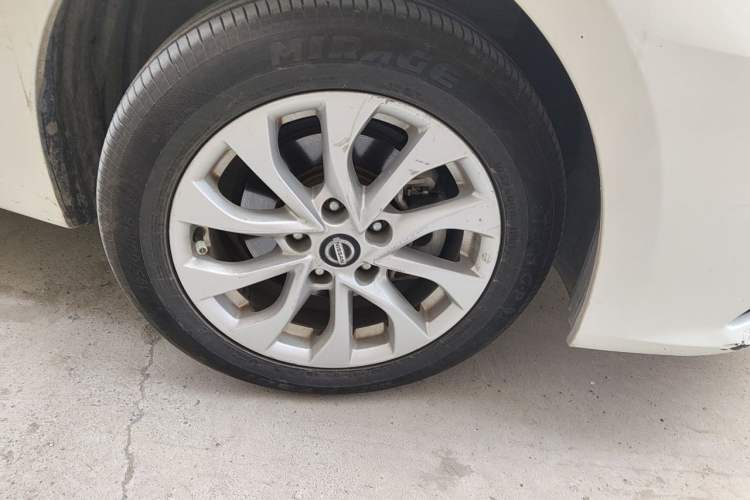 Used Nissan Sylphy 2018 1.6XE CVT Comfort Edition Right Front Wheel Hub