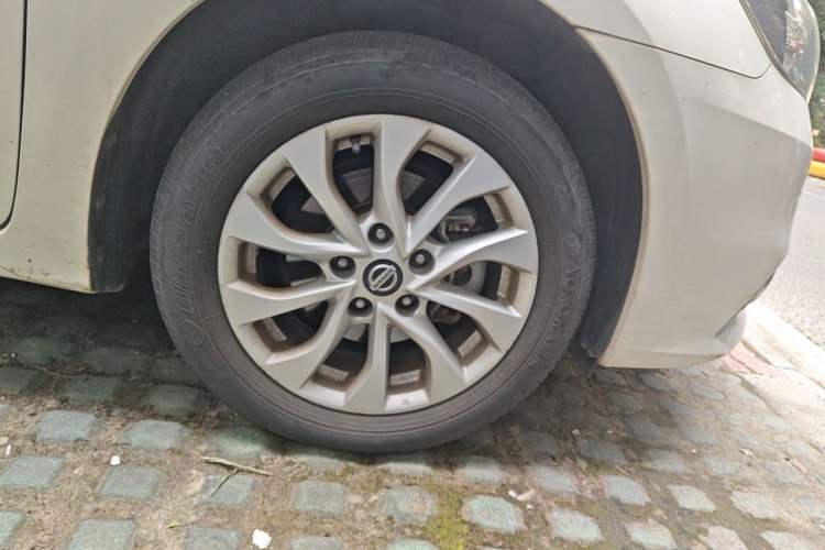 Used Nissan Sylphy 2018 1.6XV CVT Deluxe Edition Right Front Wheel Hub