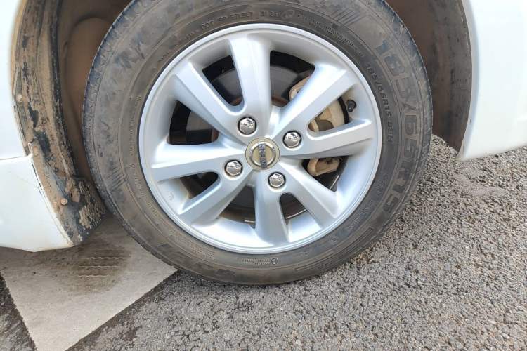 Used Nissan Sylphy 2018 Classic 1.6XE Manual Comfort Edition Right Front Wheel Hub