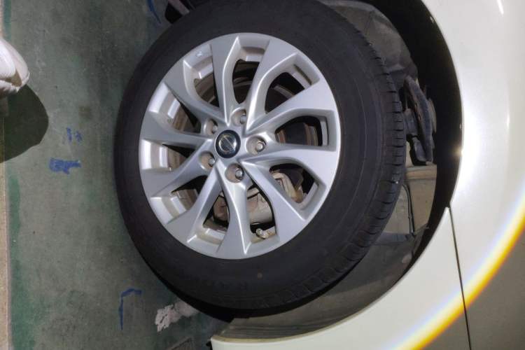 Used Nissan Sylphy 2018 1.6XV CVT Deluxe Edition Right Front Wheel Hub