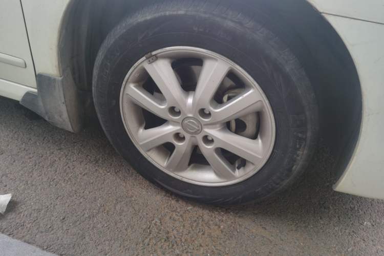 Used Nissan Sylphy 2018 Classic 1.6XE+ Manual Luxury Edition Right Front Wheel Hub