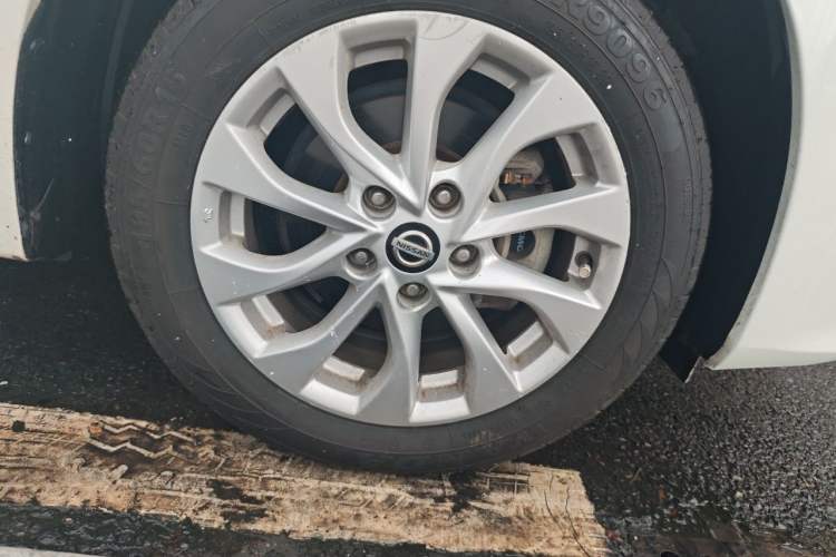 Used Nissan Sylphy 2018 1.6XV CVT Deluxe Edition Right Front Wheel Hub