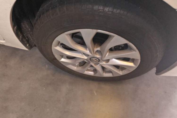 Used Nissan Sylphy 2018 1.6XE CVT Comfort Edition Right Front Wheel Hub
