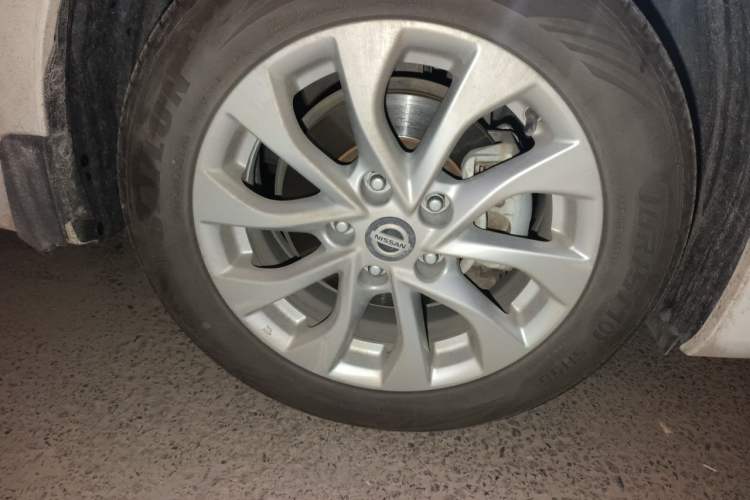 Used Nissan Sylphy 2018 1.6XV CVT Deluxe Edition Right Front Wheel Hub