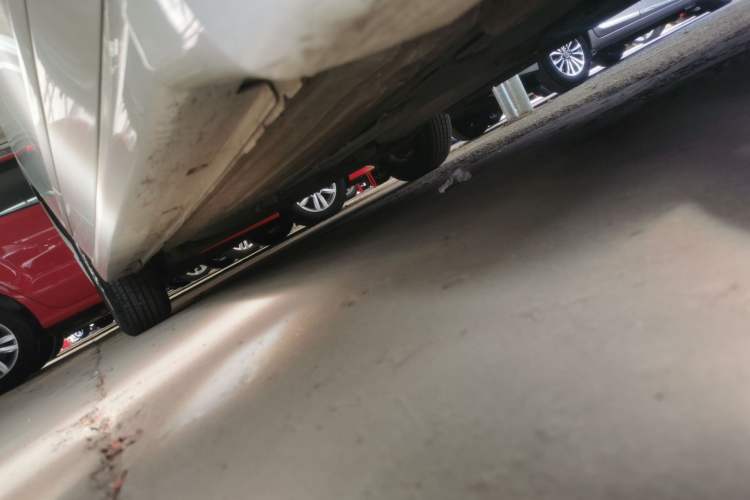 Used Nissan Sylphy 2018 Classic 1.6XE+ Manual Leading Edition Right Side Sill