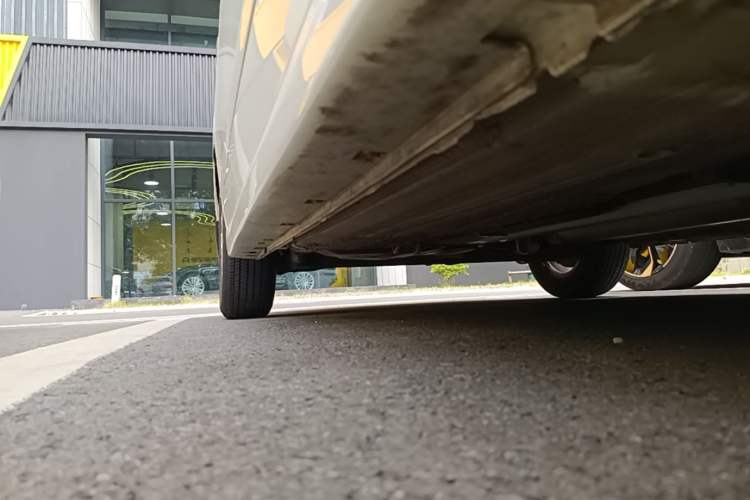 Used Nissan Sylphy 2018 Classic 1.6XE+ CVT Leading Edition Right Side Sill