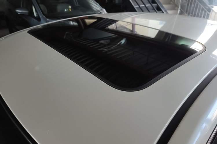 Used Nissan Sylphy 2018 Classic 1.6XE+ CVT Leading Edition Roof