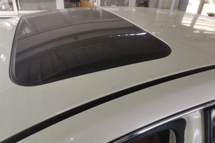 Used Nissan Sylphy 2018 Classic 1.6XE+ Manual Leading Edition Roof