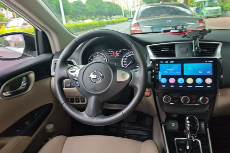 Used Nissan Sylphy 2018 1.6XV CVT Deluxe Edition Steering Wheel