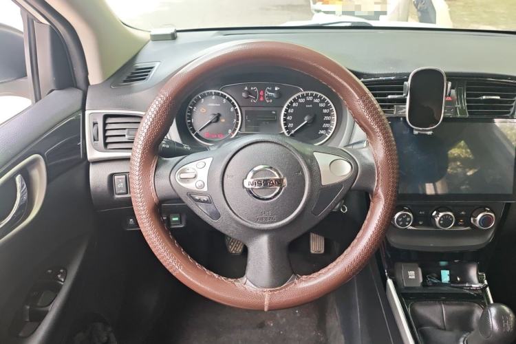 Used Nissan Sylphy 2018 1.6XL Manual Luxury Edition Steering Wheel