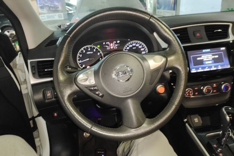 Used Nissan Sylphy 2018 1.6XV CVT Deluxe Edition Steering Wheel