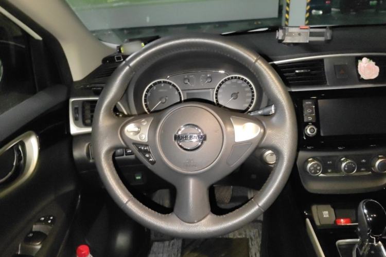 Used Nissan Sylphy 2018 1.6XV CVT Deluxe Edition Steering Wheel