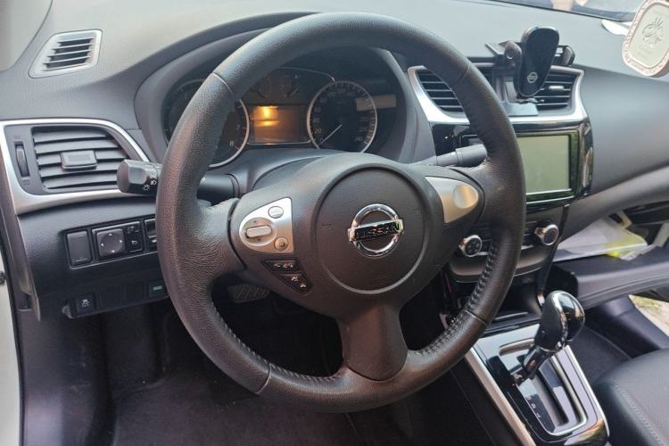 Used Nissan Sylphy 2018 1.6XV CVT Deluxe Edition Steering Wheel