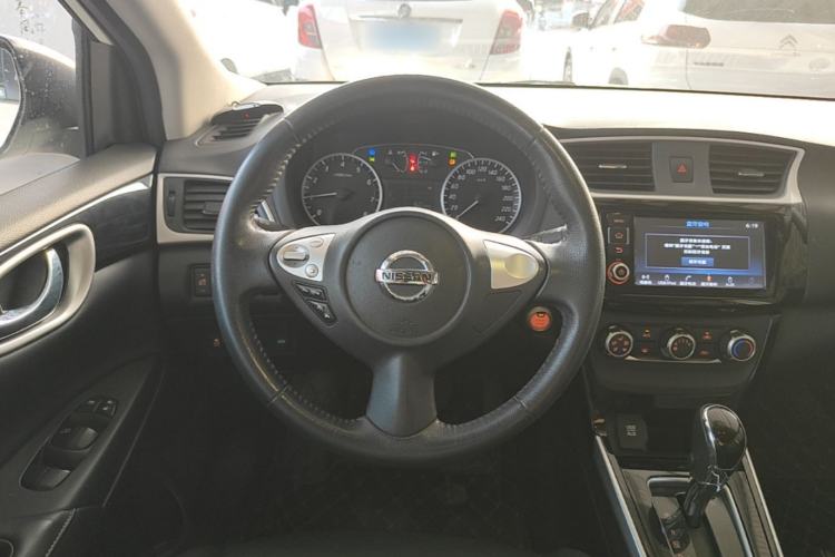 Used Nissan Sylphy 2018 1.6XV CVT Deluxe Edition Steering Wheel