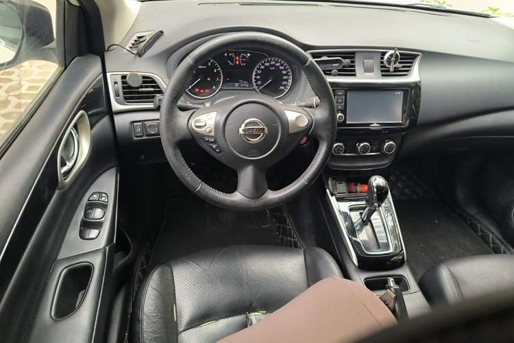 Used Nissan Sylphy 2018 1.6XV CVT Deluxe Edition Steering Wheel