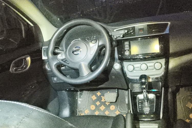 Used Nissan Sylphy 2018 1.6XV CVT Deluxe Edition Steering Wheel