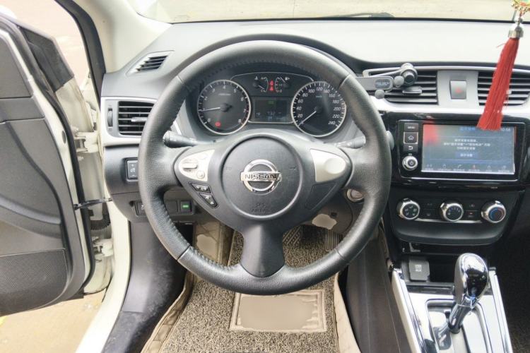 Used Nissan Sylphy 2018 1.6XV CVT Deluxe Edition Steering Wheel