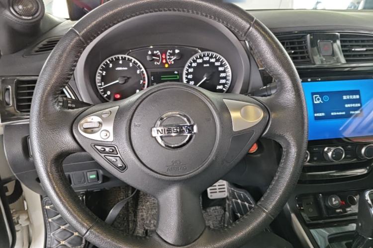 Used Nissan Sylphy 2018 1.6XV CVT Deluxe Edition Steering Wheel