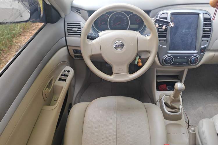 Used Nissan Sylphy 2018 Classic 1.6XE Manual Comfort Edition Steering Wheel