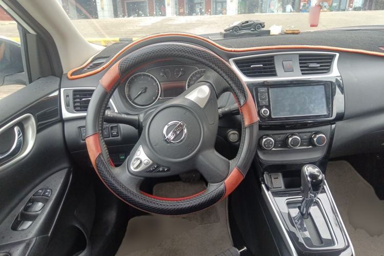 Used Nissan Sylphy 2018 1.6XV CVT Deluxe Edition Steering Wheel