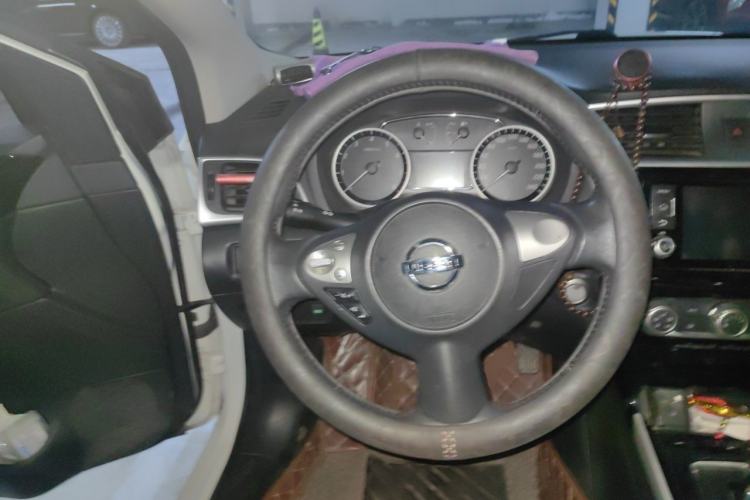 Used Nissan Sylphy 2018 1.6XV CVT Deluxe Edition Steering Wheel
