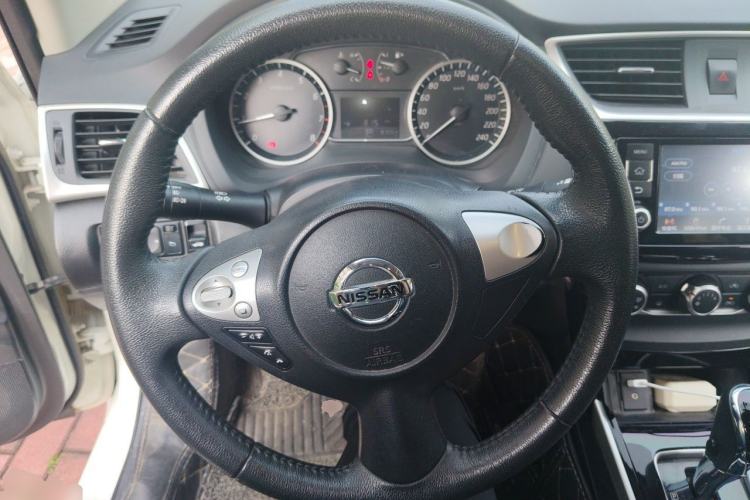 Used Nissan Sylphy 2018 1.6XV CVT Deluxe Edition Steering Wheel