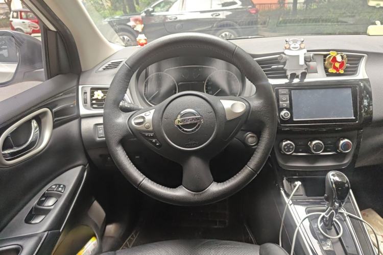 Used Nissan Sylphy 2018 1.6XV CVT Deluxe Edition Steering Wheel