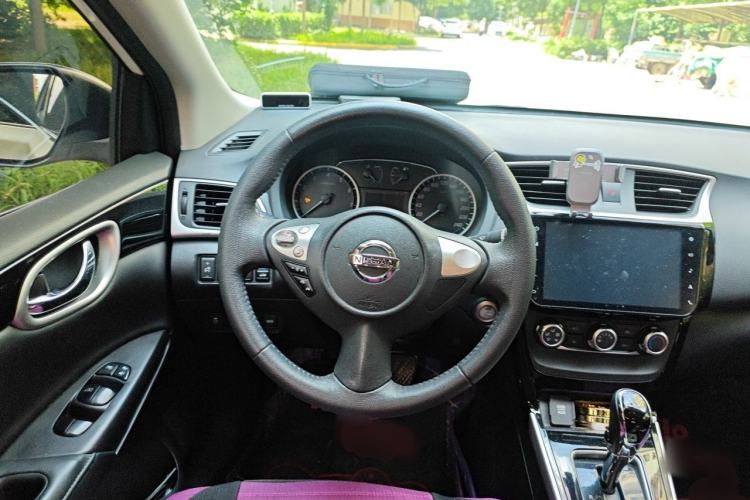 Used Nissan Sylphy 2018 1.6XV CVT Deluxe Edition Steering Wheel