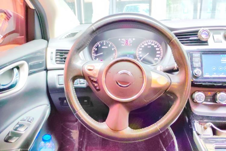 Used Nissan Sylphy 2018 1.6XV CVT Deluxe Edition Steering Wheel